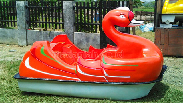 Jual Harga Murah Pabrik Produsen Sepeda Air Fiberglass Fakfak